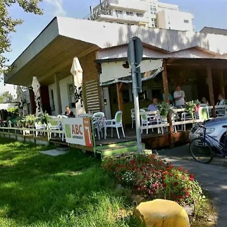 Apartment Aranyparton Harom Szobas Apartman *